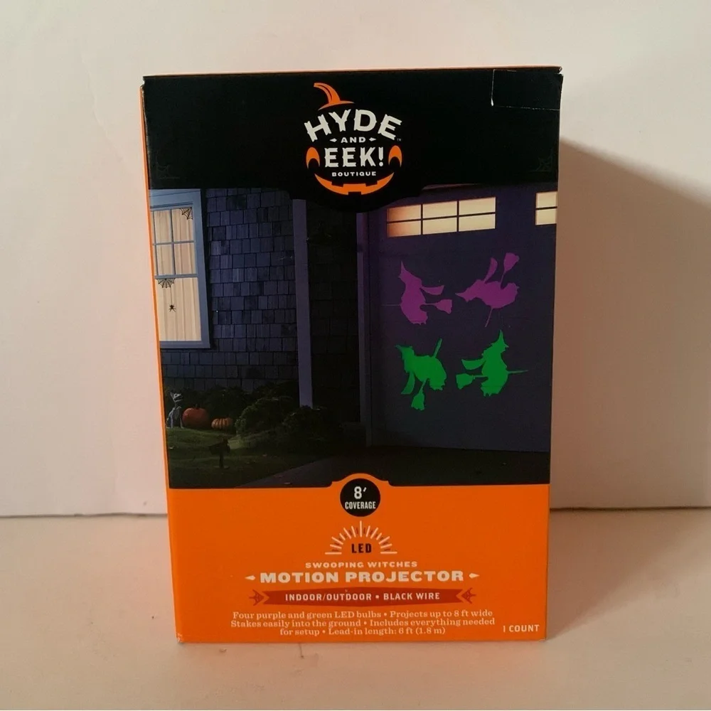 NIB. HYDE & EEK! Swooping Witches Motion Projector